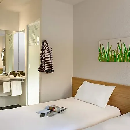 Отель Ibis Budget Hamburg Квикборн