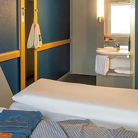 Отель Ibis Budget Hamburg *