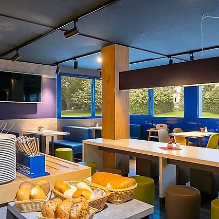 Отель Ibis Budget Hamburg *