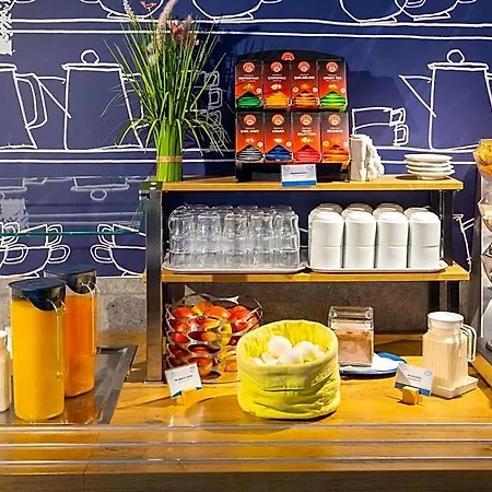 Отель Ibis Budget Hamburg *