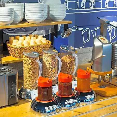 Отель Ibis Budget Hamburg Квикборн